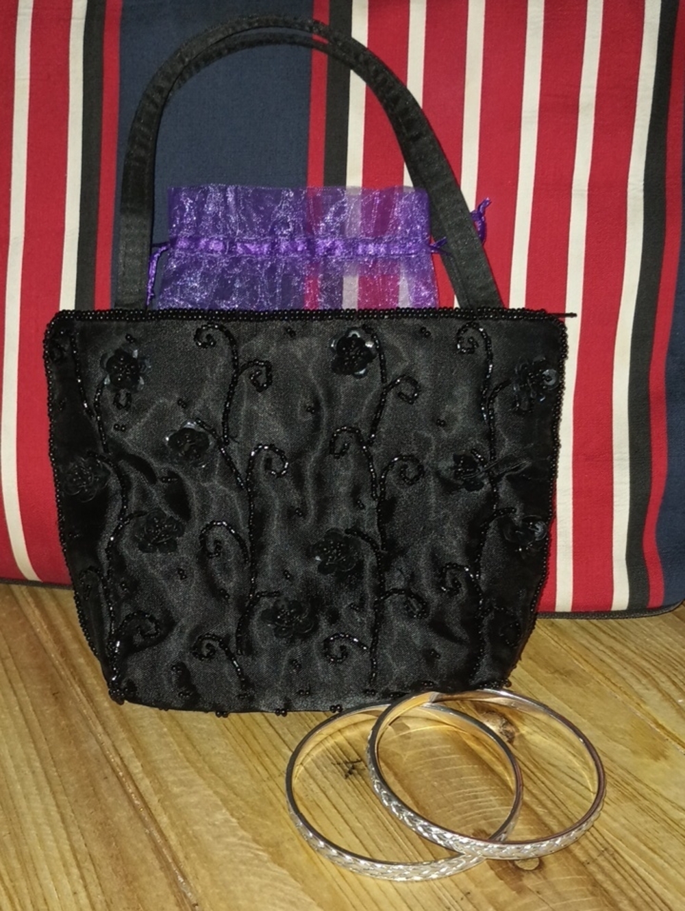 Beaded Hand Bag With Silver Bracelet Set